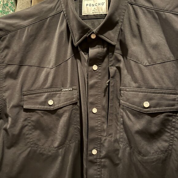 Poncho "The Bandera" black short sleeve button up - Picture 4 of 4